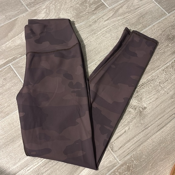 Alo Yoga High-waist Vapor Legging In Coco Camouflage - Picture 2 of 5